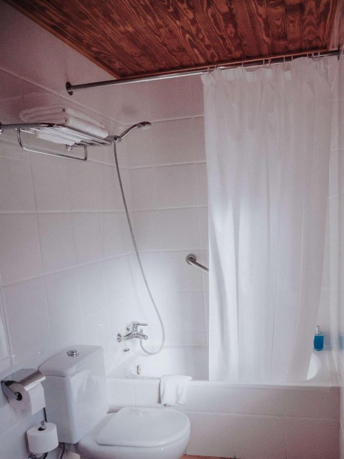 Hostal Les Fonts Castellar De N'Hug Extérieur photo