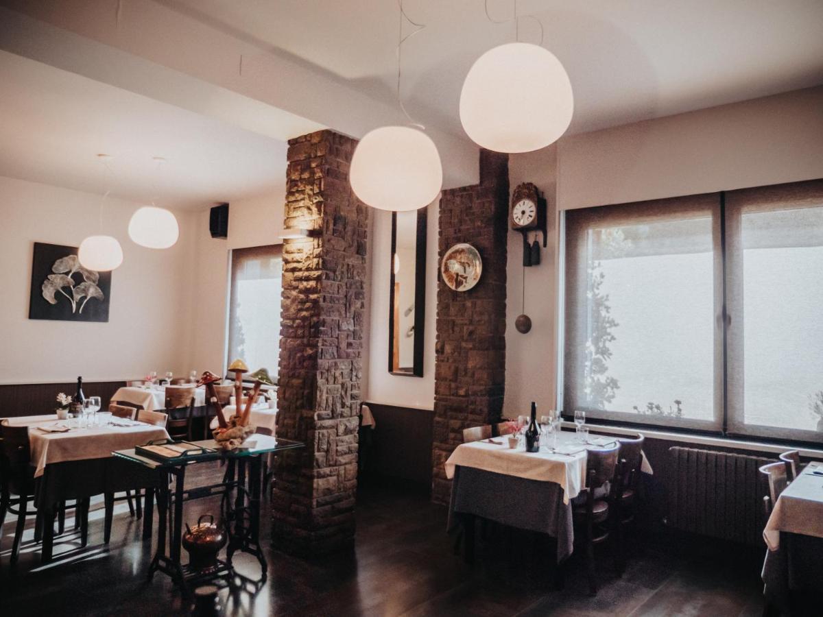 Hostal Les Fonts Castellar De N'Hug Extérieur photo